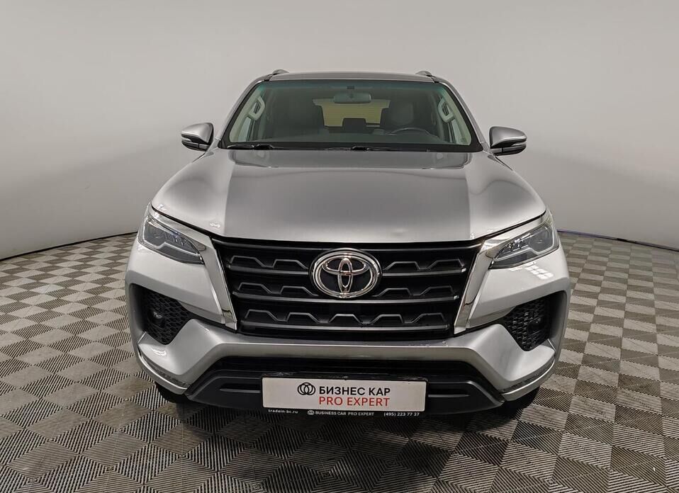 Toyota Fortuner 2.8d AT (200 л.с.) 4WD