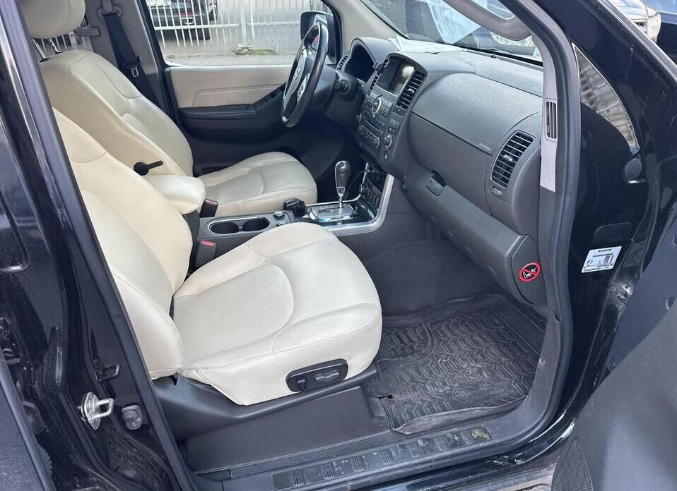 Nissan Pathfinder 2.5d AT (190 л.с.) 4WD