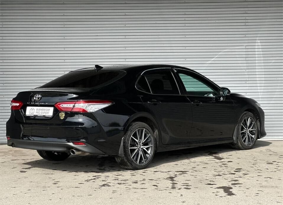 Toyota Camry 2.5 AT (200 л.с.)
