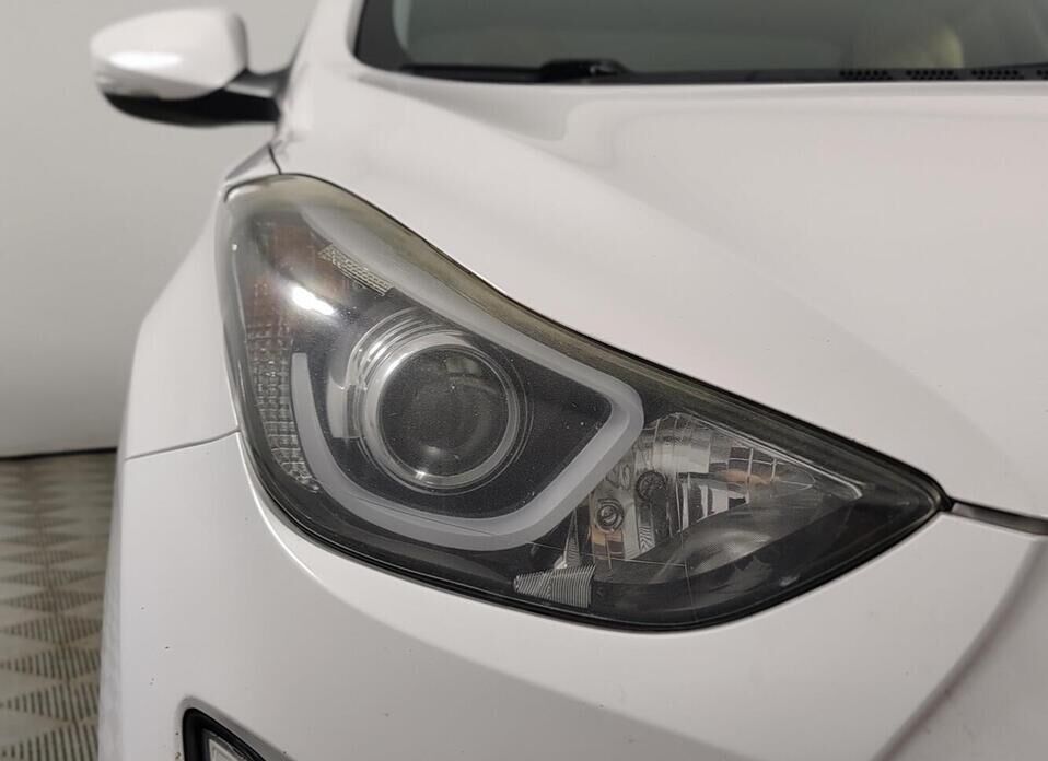 Hyundai Elantra 1.8 AT (150 л.с.)