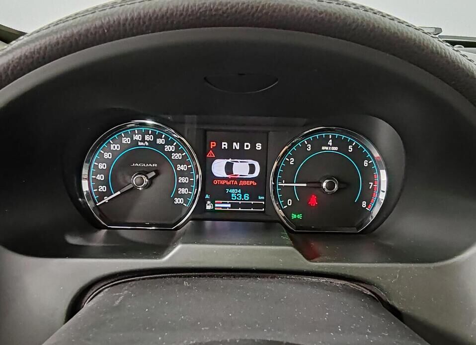 Jaguar XF 2.0 AT (240 л.с.)
