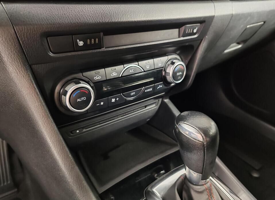 Mazda 3 1.5 AT (120 л.с.)