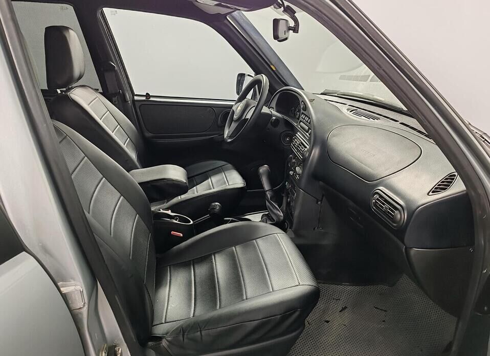 Chevrolet Niva 1.7 MT (80 л.с.) 4WD