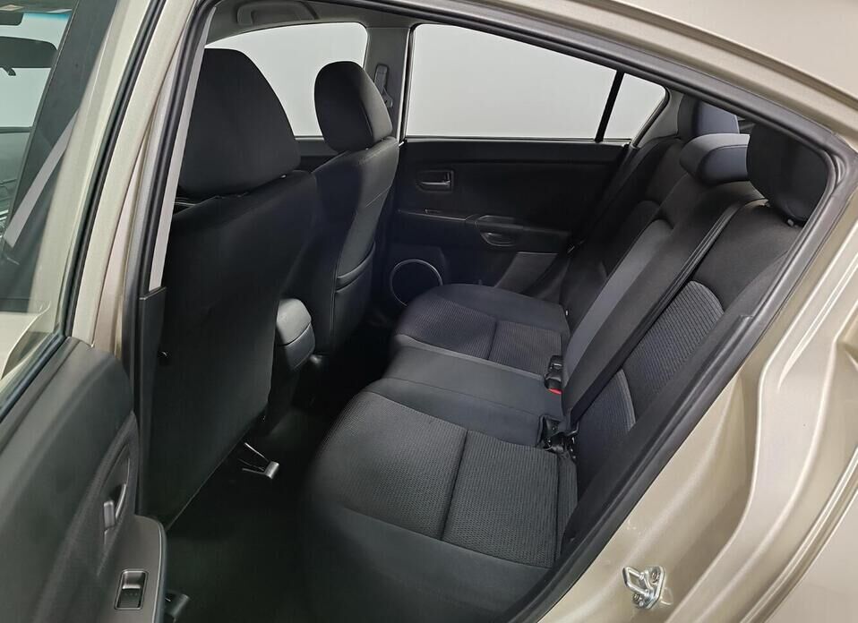 Mazda 3 1.6 AT (105 л.с.)