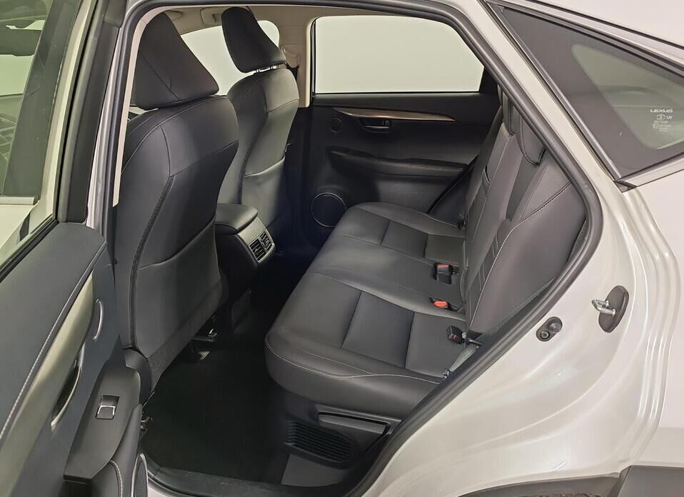 Lexus NX 200 2.0 CVT (150 л.с.)