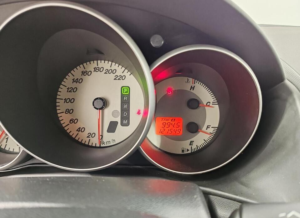 Mazda 3 1.6 AT (105 л.с.)