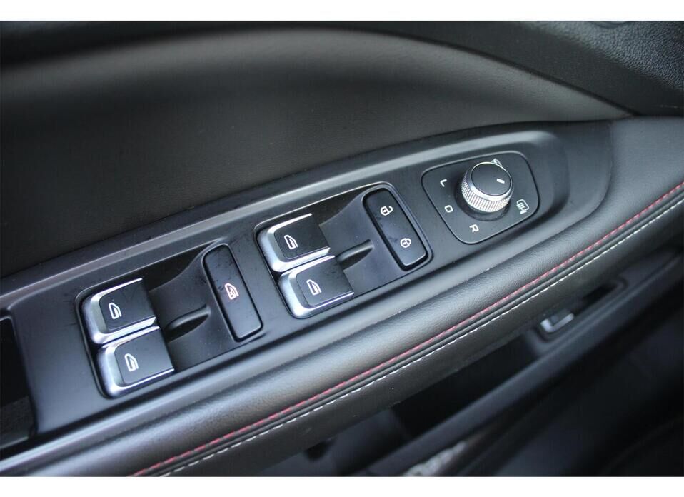 Geely Tugella 2.0 AT (238 л.с.) 4WD