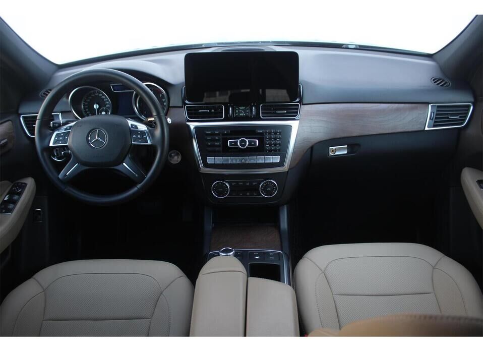 Mercedes-Benz M-Класс 350 CDI 3.0d AT (249 л.с.) 4WD