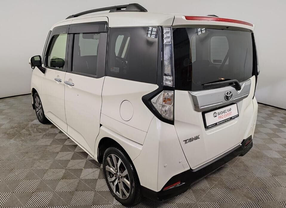 Toyota Tank 1.0 CVT (98 л.с.)