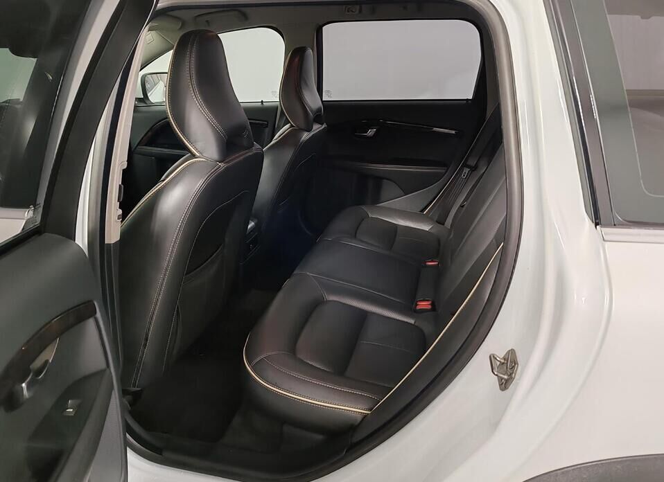 Volvo XC70 2.4d AT (215 л.с.) 4WD