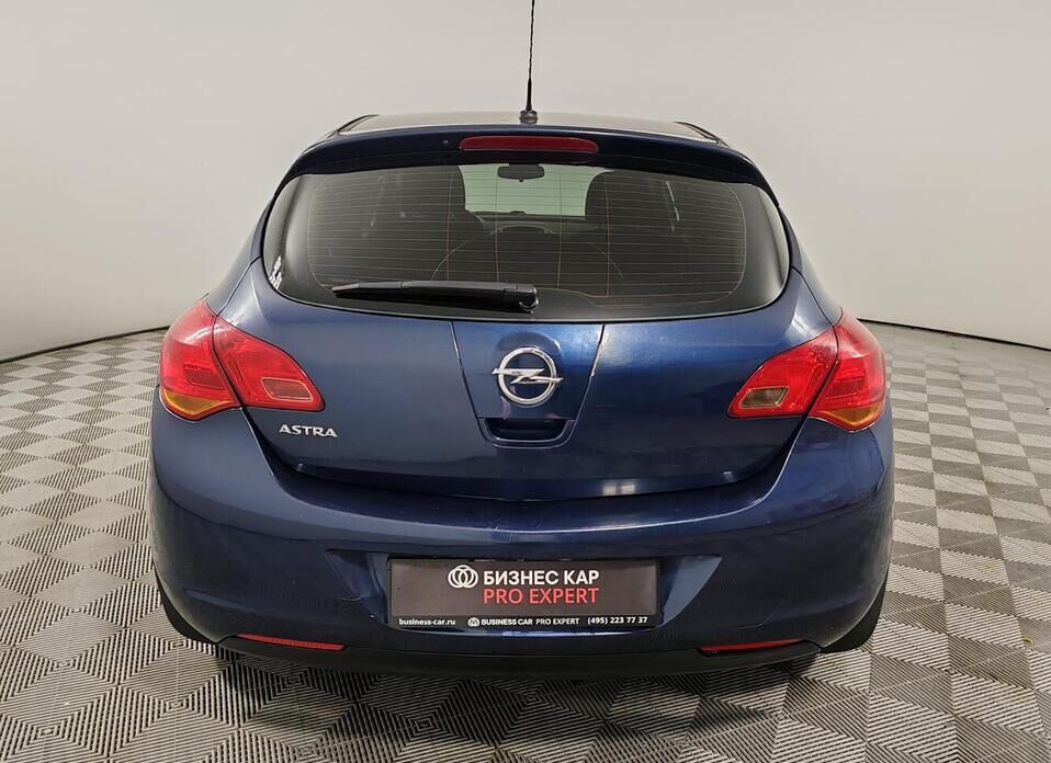Opel Astra 1.6 MT (115 л.с.)