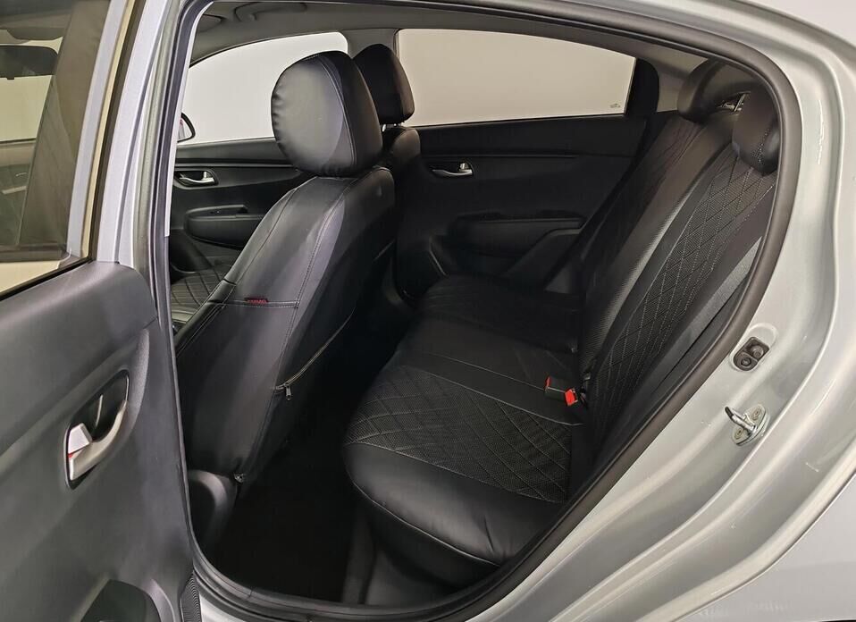 Kia Rio 1.6 AT (123 л.с.)