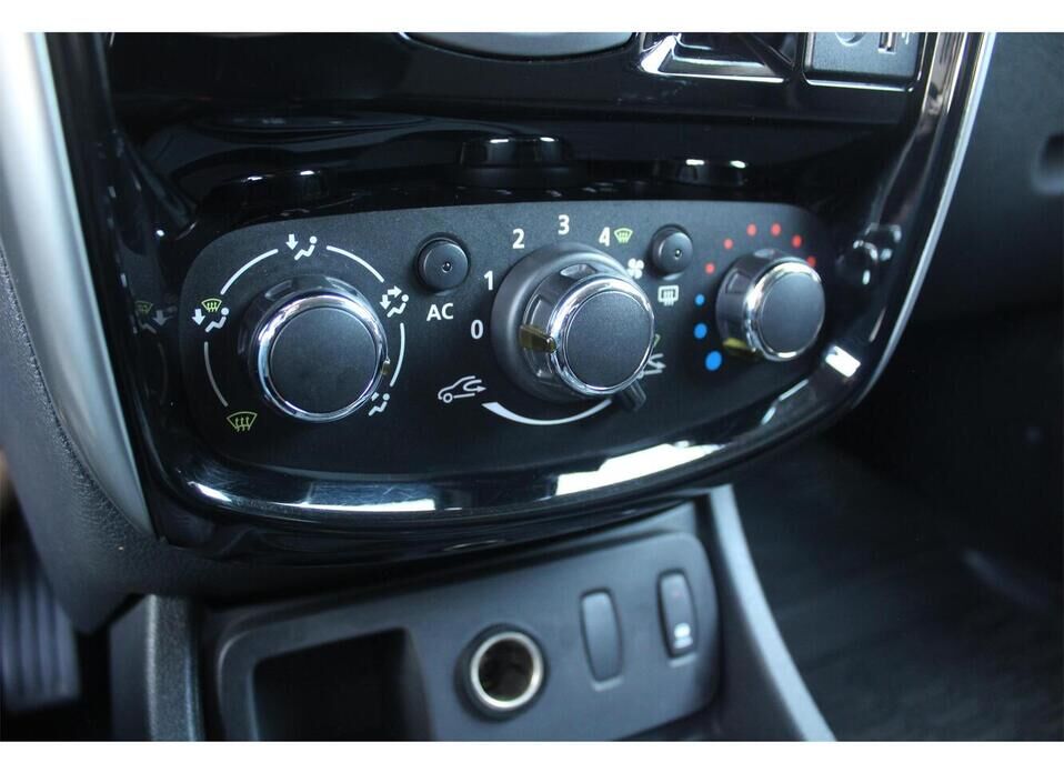Nissan Terrano 2.0 AT (135 л.с.)