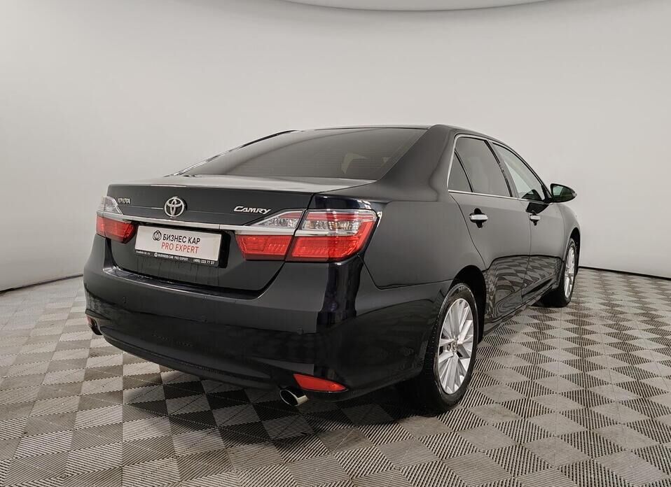 Toyota Camry 2.5 AT (181 л.с.)