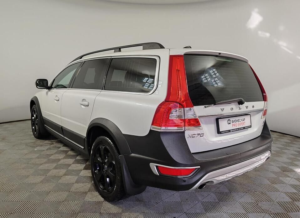 Volvo XC70 2.4d AT (215 л.с.) 4WD