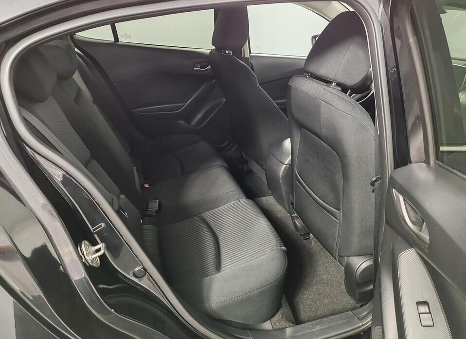 Mazda 3 1.5 AT (120 л.с.)